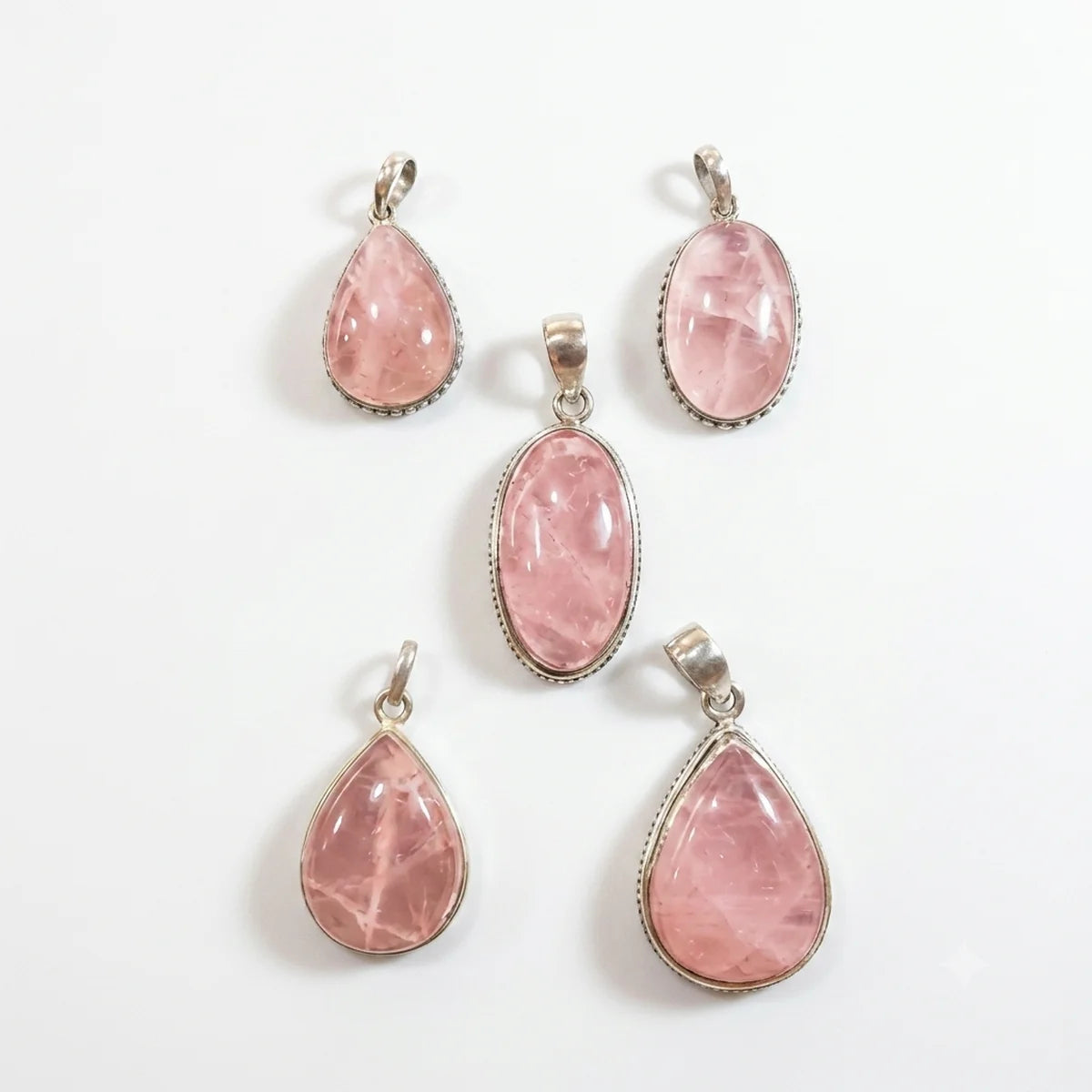 Colgante cuarzo rosa engarzado – Amor y ternura