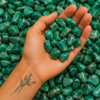 Pulsera Crisocola – calma y expresión en IMILLA. Minerales naturales y piezas con intención para conexión, cuidado personal y conexión diaria.