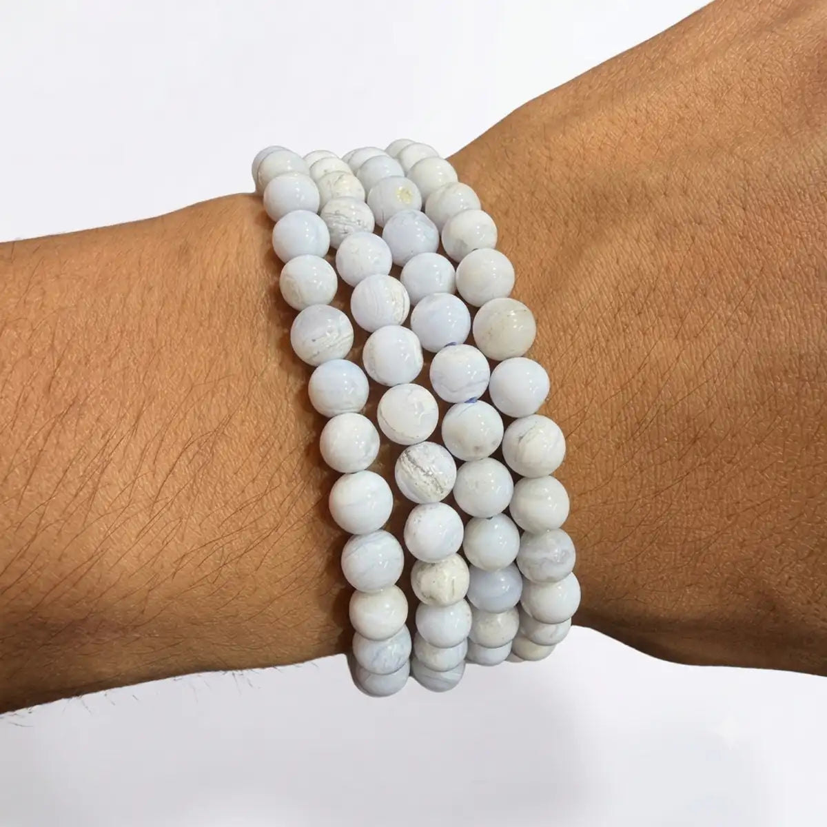 Pulsera calcedonia 6mm – Calma y equilibrio