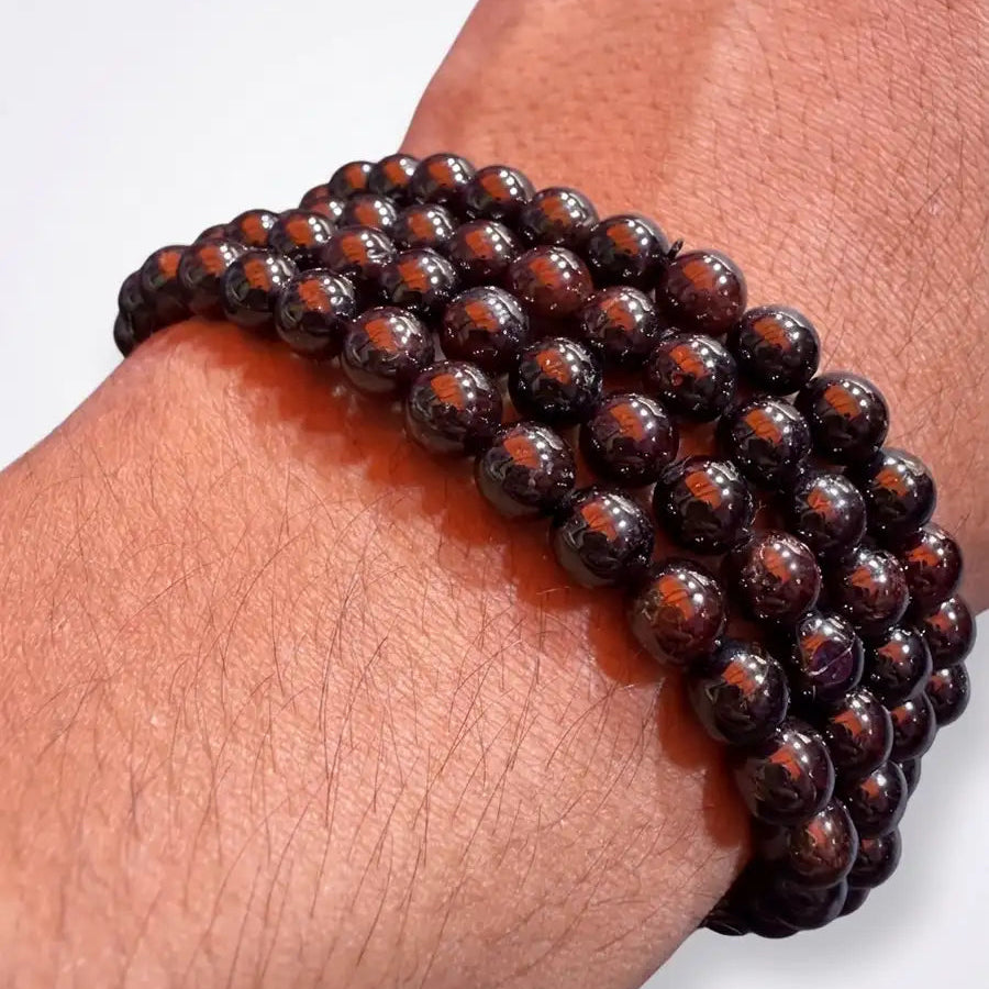 Pulsera granate 6mm – Pasión y vitalidad