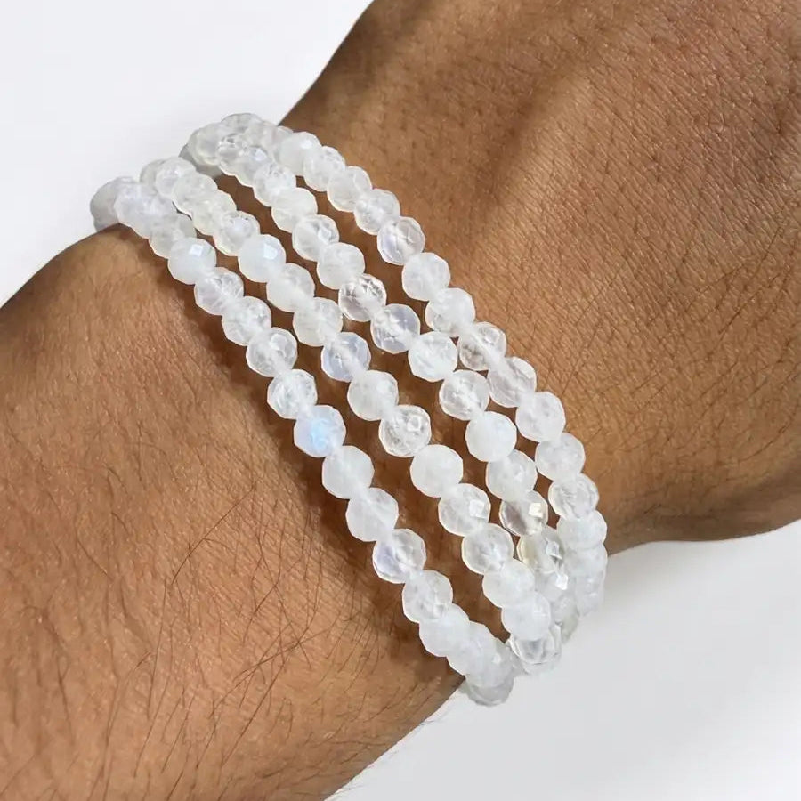Pulsera piedra luna 4mm facetada – Intuición y feminidad