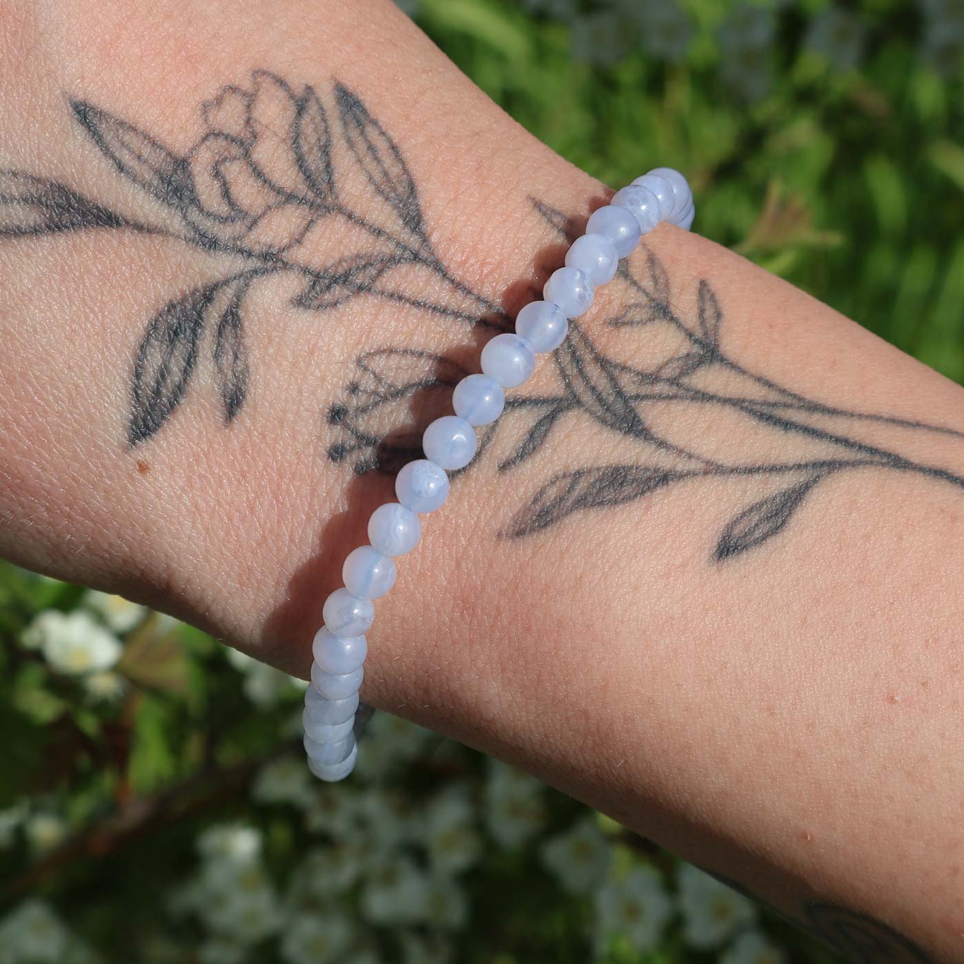 Pulsera calcedonia 4mm – Calma y equilibrio