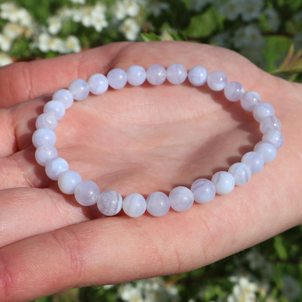Pulsera calcedonia 6mm – Calma y equilibrio