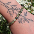 Pulsera prehnita 6mm – Calma y sanación