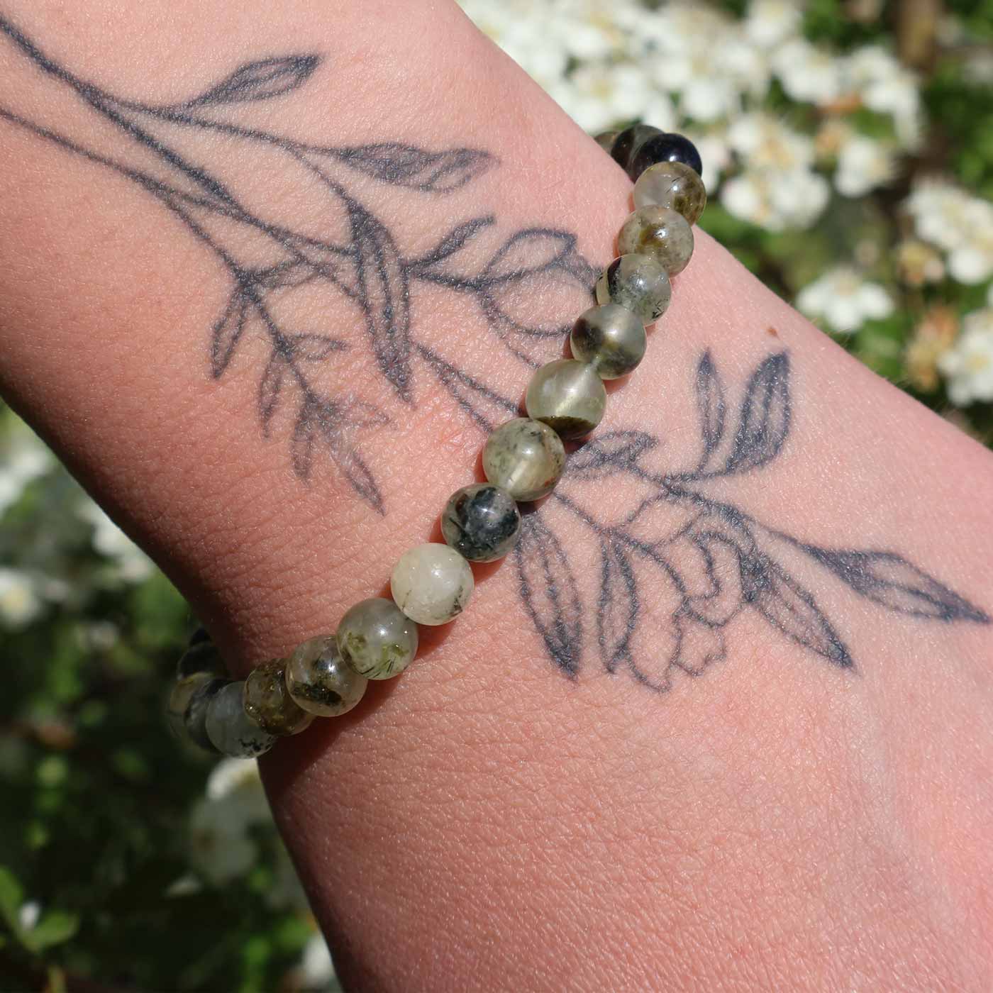 Pulsera prehnita 6mm – Calma y sanación